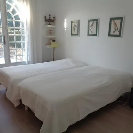 Villa House De 100m² En Bord De Golf. Pyla-sur-Mer