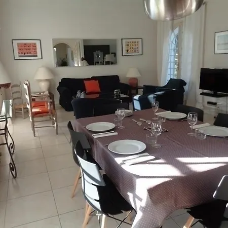 House De 100m² En Bord De Golf. Villa Pyla-sur-Mer
