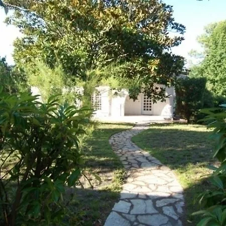 House De 100m² En Bord De Golf. *
