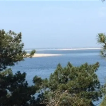 House De 100m² En Bord De Golf. Pyla-sur-Mer